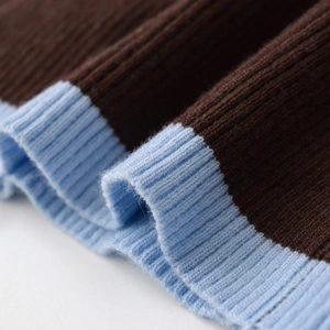 Slim fit knitted short sleeve top with contrast color ribbing and soft texture