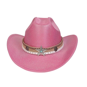 Détail d'un chapeau de cowboy rose avec bandes tressées et étoile argentée sertie