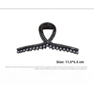 Detail of 11.5cm gray alloy hair claw clip with black crystals and gray pearls