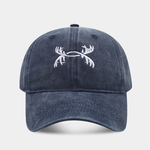 Vintage dunkelgraue Baseballcap aus gewaschener Baumwolle mit weißer Geweih-Stickerei