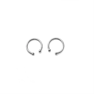 Minimalist S925 sterling silver ear cuff with horseshoe design and metallic finish