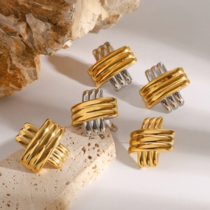 18K gold plated stainless steel two-tone ribbed X-shaped stud earrings on mineral stone