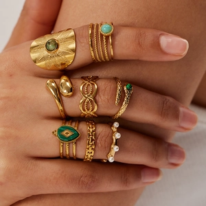 7-piece 18K gold plated stainless steel ring set with malachite and pearls