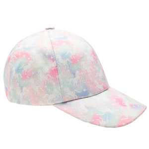 Dettaglio del motivo sfumato e della trama del tessuto sul cappello unicorno