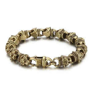 Retro lion head link bracelet in antique brass finish for men with lobster clasp closure