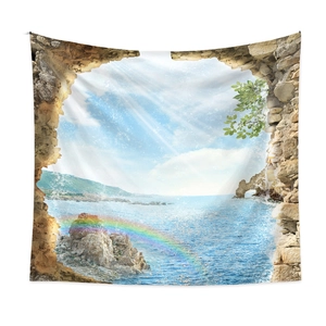 Detail eines Wandteppichs mit Küstenlandschaft und 3D-Steinmauer-Fenster-Design