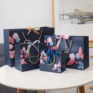 Elegant Floral Print Gift Handbags White Cardboard With Satin Ribbon Bow Gold Rope Handles For Wedding Party Valentine Day