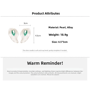 Detailed size and weight specs for white calla lily drop earrings with pearl center
