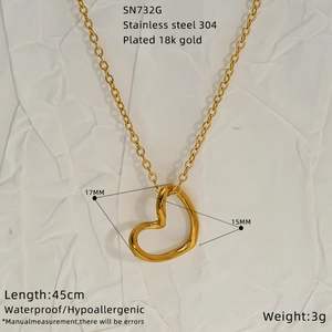 Detailed specs of 18K gold plated heart necklace with dimensions and material info