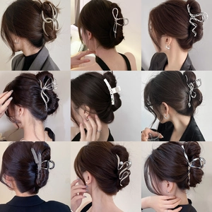 Metal Hair Claws Geometric Butterfly Star Shapes Large Non Slip Hair Clips Elegant Y2K Style Accessories For Women