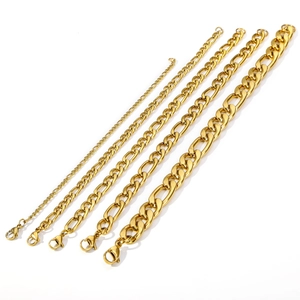 Detailed comparison of five gold Figaro chains in different thicknesses with lobster clasps