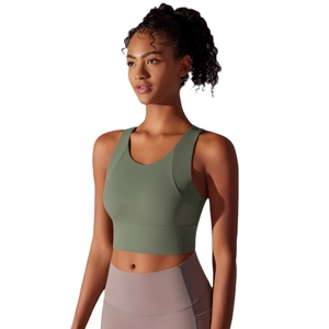 Reggiseno sportivo verde salvia snellente e leggings da yoga viola per fitness donna