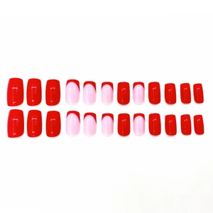 Faux ongles courts carrés rouges brillants et design French manucure lot de 24 pièces