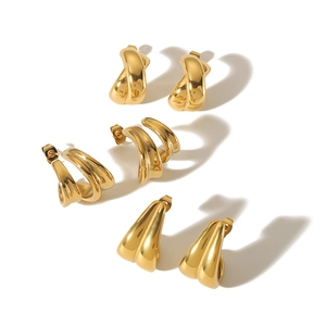 Trois paires de boucles d'oreilles créoles croisées en acier inoxydable doré 18K