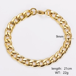 Détail d'un bracelet gourmette doré de 9mm de large, 21cm de long et 22g de poids