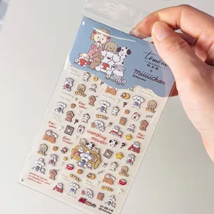 Vista dettagliata degli adesivi per unghie a forma di cucciolo con rilievo in PVC
