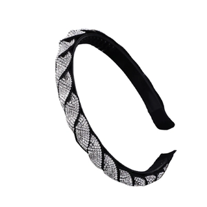 Sparkling rhinestone headband with wave pattern and non-slip teeth for women fashion