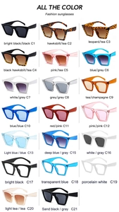 Rasteransicht mit 20 farbenfrohen Varianten quadratischer Oversized-Mode-Sonnenbrillen
