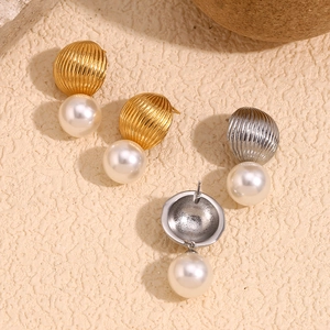Vintage 18K gold plated balloon pearl drop earrings with striped metal texture