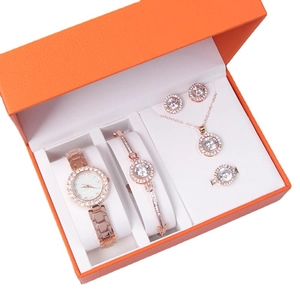 Luxury rose gold 5-piece jewelry set with sparkling rhinestones in a gift box