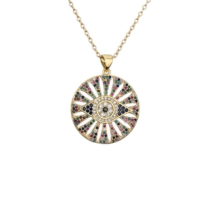 Collier Mauvais Œil doré avec pendentif circulaire évidé et pierres de zircon colorées