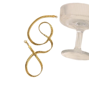 Flat 18k gold plated stainless steel herringbone chain necklace with lobster clasp