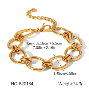 Detailed size specifications of the chunky gold oval link bracelet with dimensions