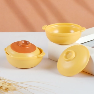 Miniature dollhouse clay pot rice model with dual handles and warm yellow lids