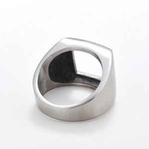 Bague punk géométrique en acier inoxydable avec finition brossée mate pour hommes et femmes