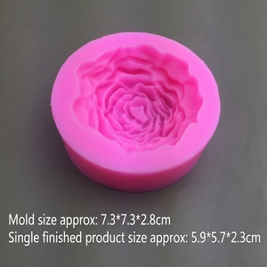 Stampo in silicone rosa a forma di peonia con petali dettagliati e misure indicate