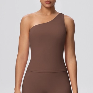 Brown one-shoulder sports bra made of high-elasticity fabric for yoga and fitness