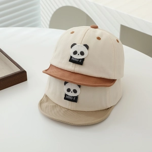 Mignons chapeaux soleil bébé en coton avec broderie panda et design colorblock beige