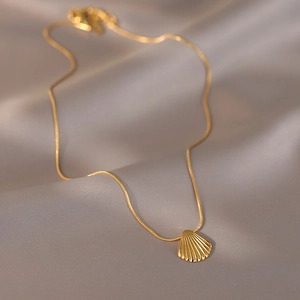 Shell Pendant Necklace Stainless Steel Gold Plated Snake Bone Chain Minimalist Elegant Clavicle Accessory For Women