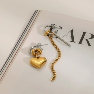 Asymmetric 18k gold plated stainless steel heart earrings with chain tassels