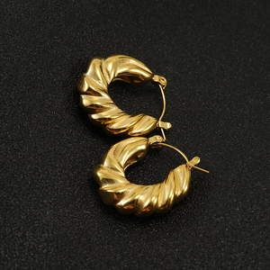 Chic 18K gold plated stainless steel U-shaped hoop earrings with twisted texture