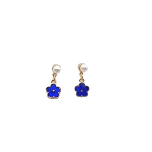 Elegant S925 silver needle blue flower earrings with pearls on white background