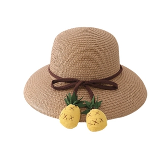 Chapeau de paille pour enfants avec breloques ananas mignonnes et nœud marron