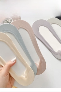 Close-up of four-color breathable ice silk invisible socks with non-slip silicone design