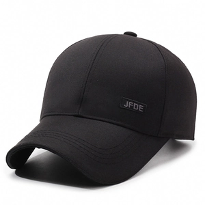 Casquette de baseball noire en coton avec écusson JFDE latéral et visière incurvée élégante