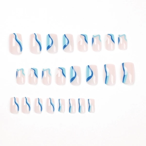 Faux ongles à presser motif vagues bleu et blanc, longueur carrée moyenne pour manucure