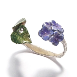 Adjustable silver ring with purple hydrangea and green enamel leaf floral details