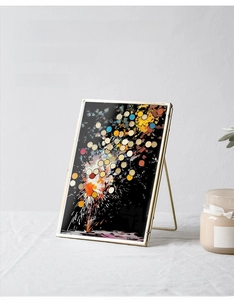 Art à gratter A4 lumineux avec motifs de feux d'artifice dans un cadre doré moderne