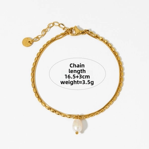 Detail of gold-plated double-layer bracelet with natural pearl and 16.5+3cm length