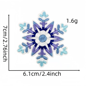 Detailed size chart showing height 7cm and width 6.1cm for blue snowflake embroidery patch