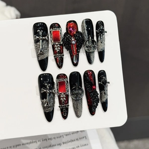 Gothic Aufdrücknägel Dunkelrot Schwarz Handgefertigt Stiletto Künstliche Nägel Mit Silberkreuz 3D Flügeln Strass