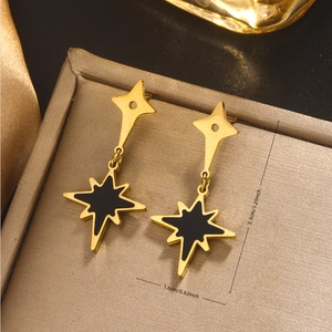 Titanium steel gold 18K earrings with black star pendant and shell heart measuring 3.3cm long