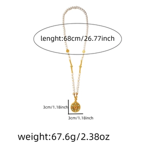 Detailed view showing dimensions 68cm length and 3cm pendant diameter of pearl necklace