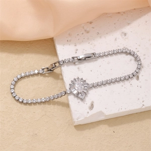 Sparkling waterdrop zircon bracelet in silver finish with adjustable tennis chain structure