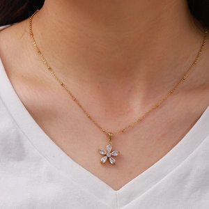 18K gold plated stainless steel necklace featuring a 16mm white zircon flower pendant