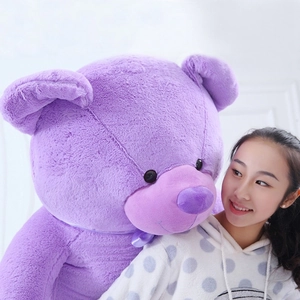 Detailed comparison of a large purple teddy bear skin showing huge size with model